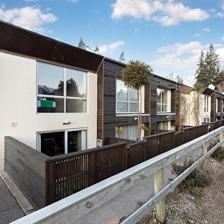Central Wanaka Villa Buitenkant foto