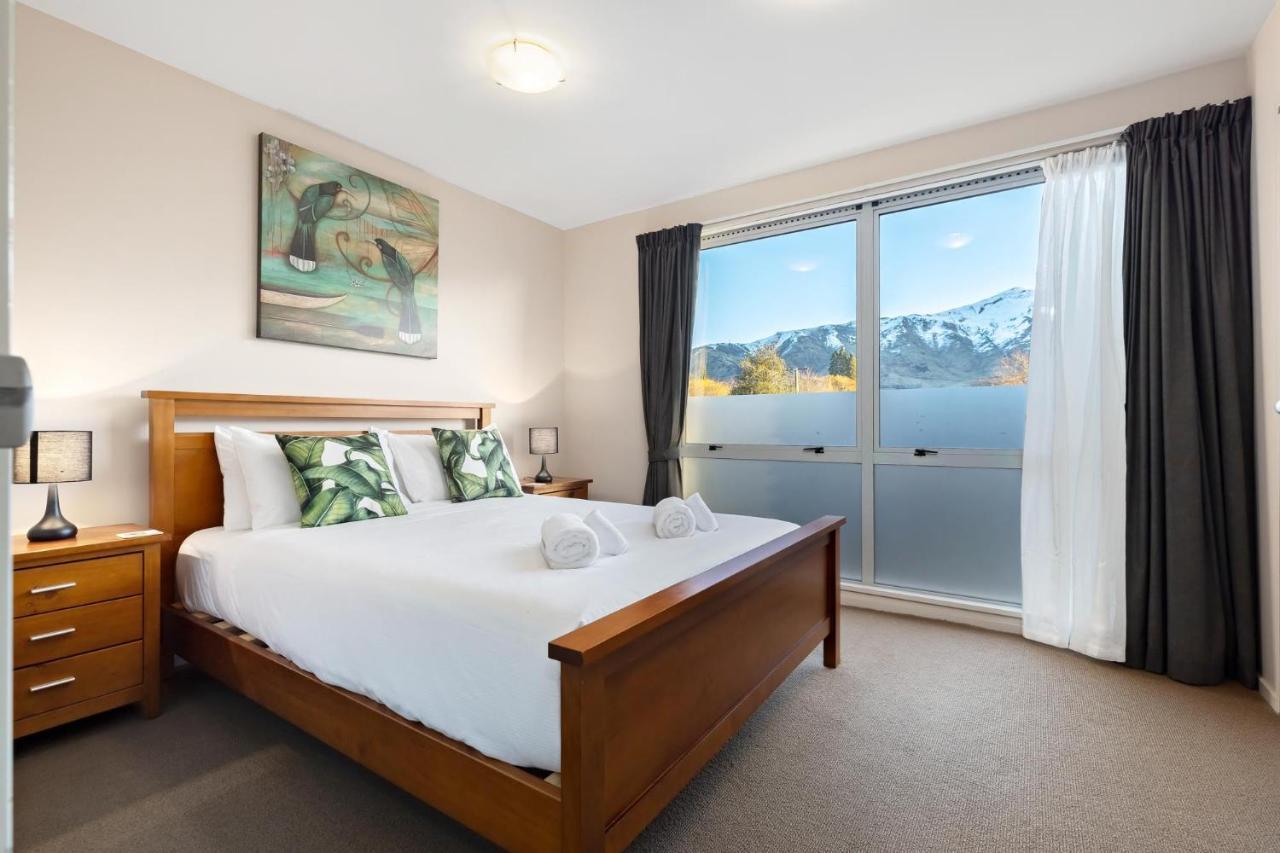 Central Wanaka Villa Buitenkant foto
